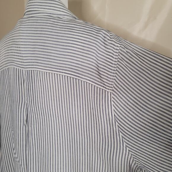 Velvet Heart Blue Striped Button Down Shirt - 3XL - Picture 15 of 16